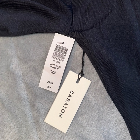 NWT Babaton Aritzia slim midi dress size xs - Picture 3 of 3